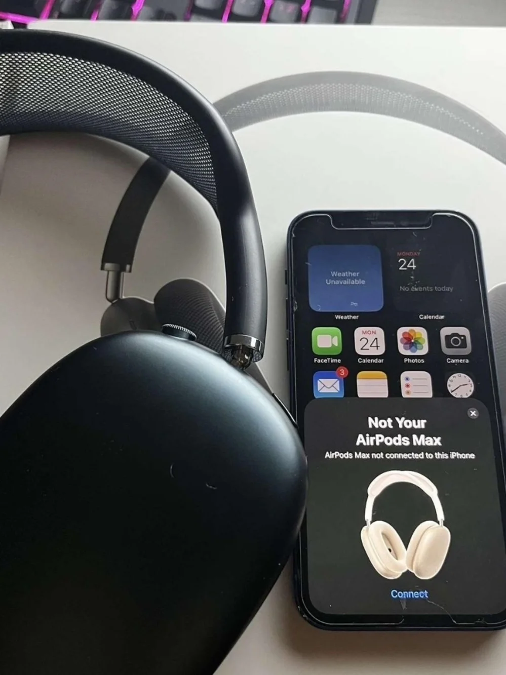 Apple AirPods Max Over-Ear Headphones - Space Gray